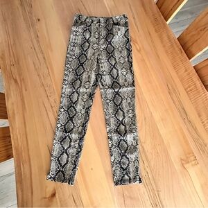 ZARA stretchy cropped pants